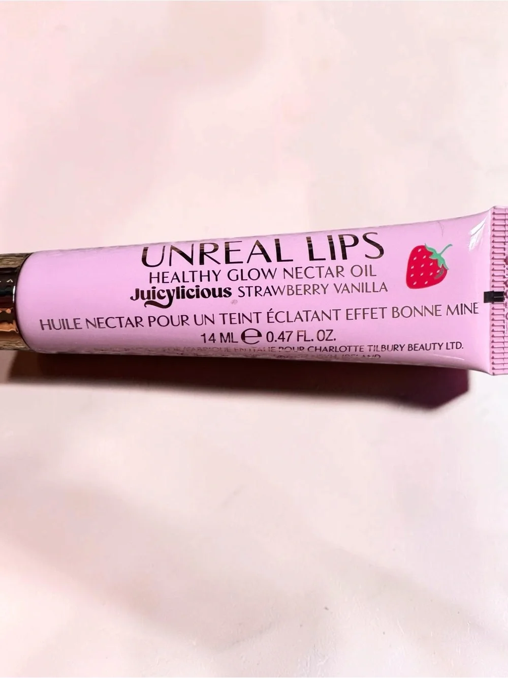Charlotte Tilsbury Unreal Healthy Glow Nourishing Lip Oil Strawberry Vanilla NIP